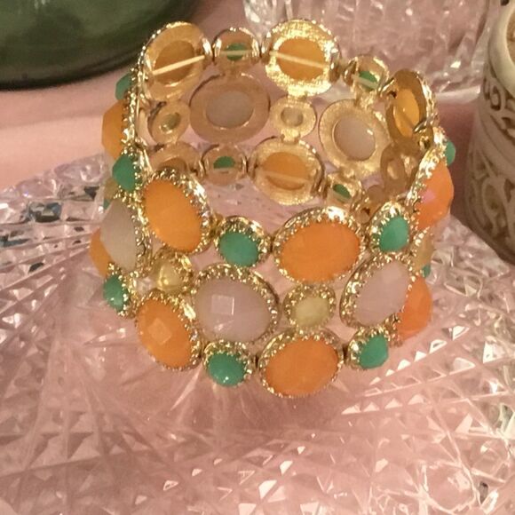New Without Tags Sherbet Colored Stretch Goldtone Bracelet - Picture 1 of 5